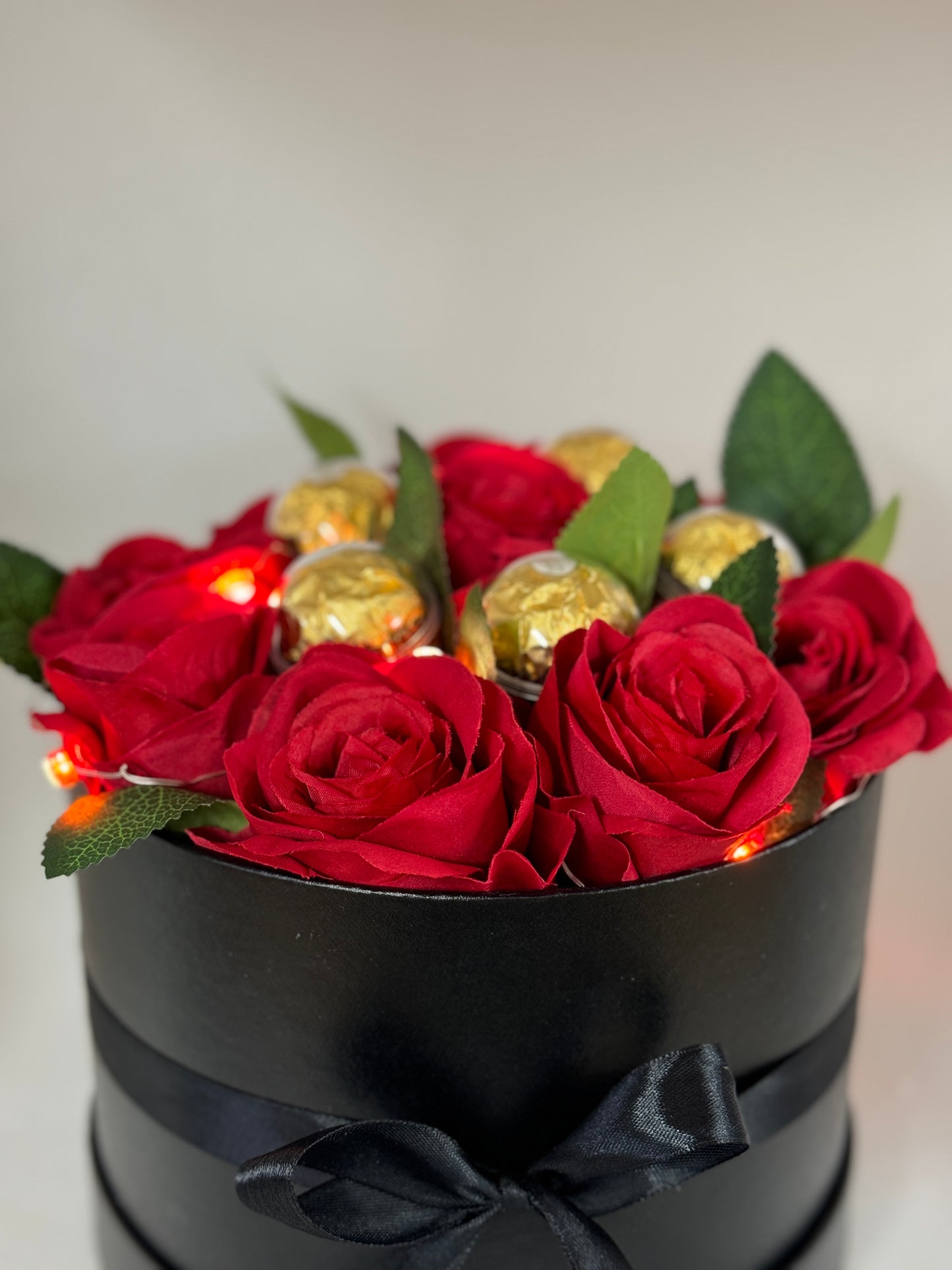 Valentines Hat Box Roses