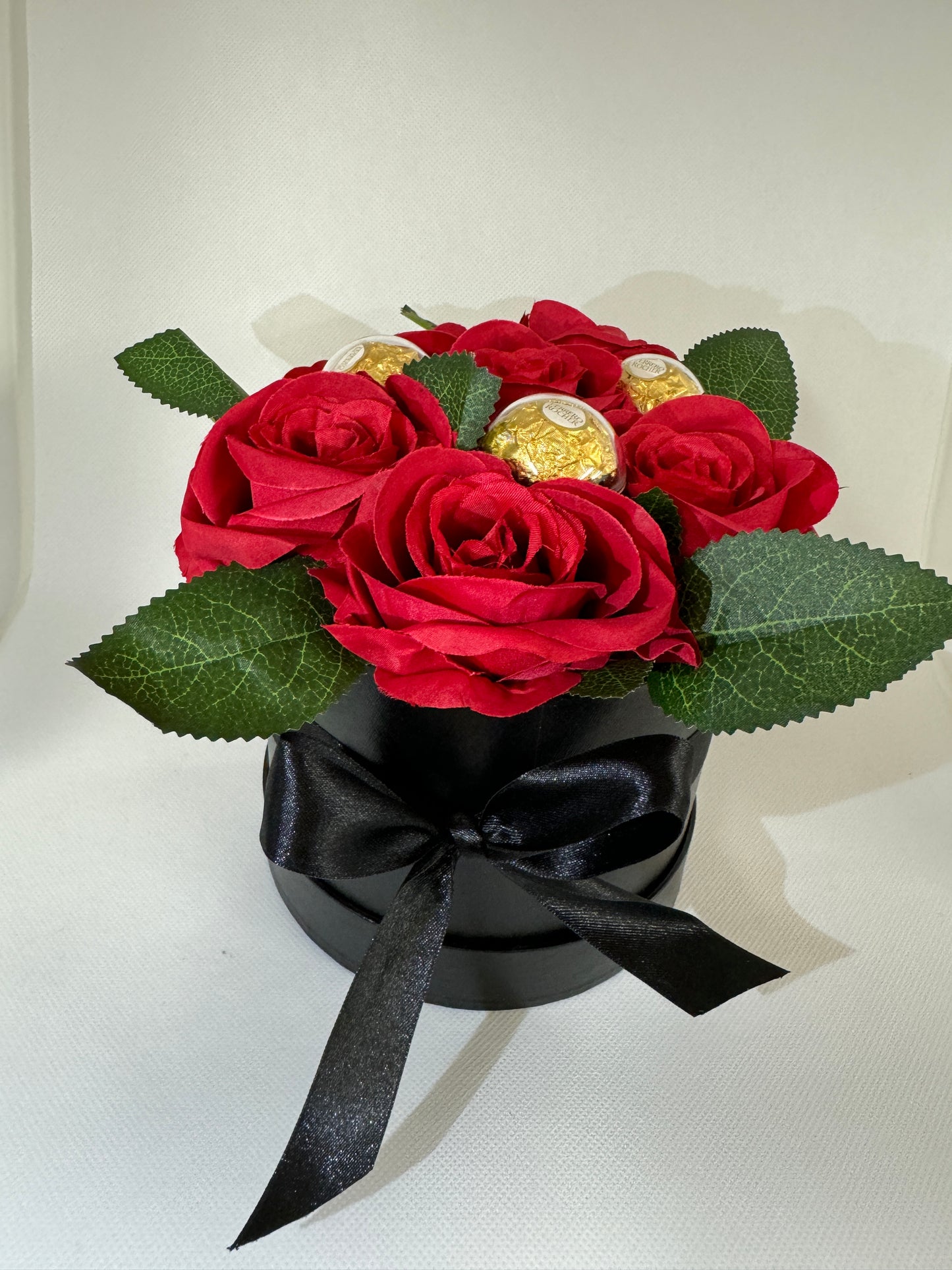 Valentines Hat Box Roses