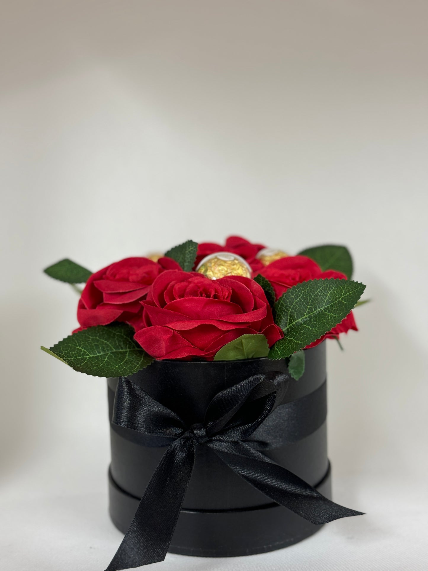 Valentines Hat Box Roses